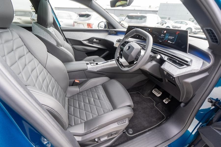 2024 Peugeot 3008 GT Premium Hybrid Auto MY25 Photo 15