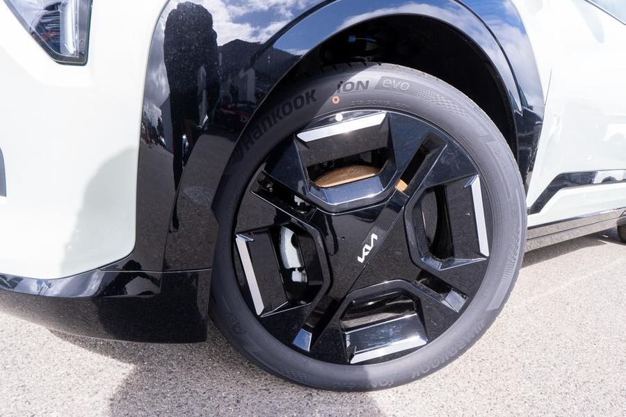 2025 Kia EV3 GT-Line Long Range Auto 2WD MY25 Photo 4