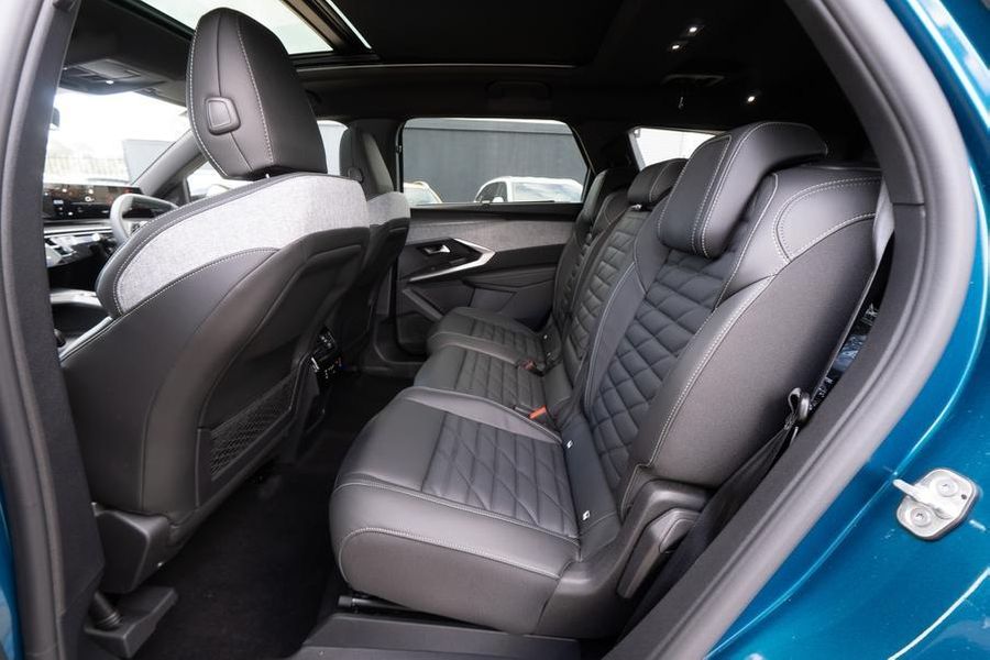 2025 Peugeot 5008 GT Premium Hybrid Auto MY25 Photo 23