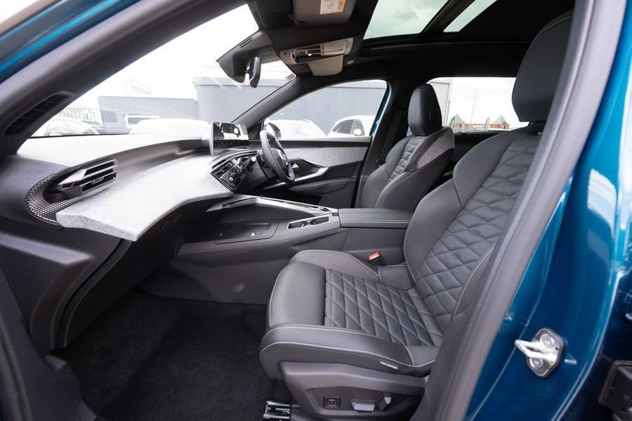 2025 Peugeot 5008 GT Premium Hybrid Auto MY25 Photo 24