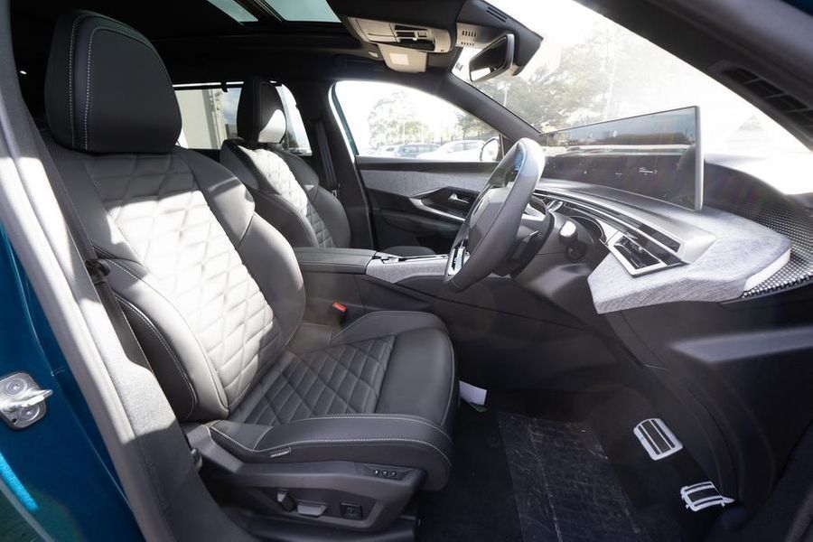 2025 Peugeot 5008 GT Premium Hybrid Auto MY25 Photo 15