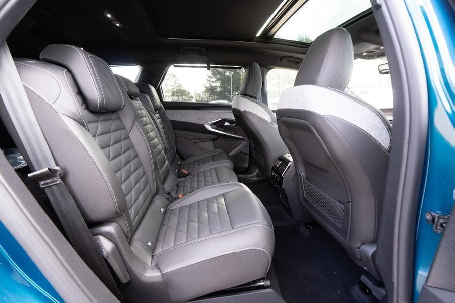 2025 Peugeot 5008 GT Premium Hybrid Auto MY25 Photo 18