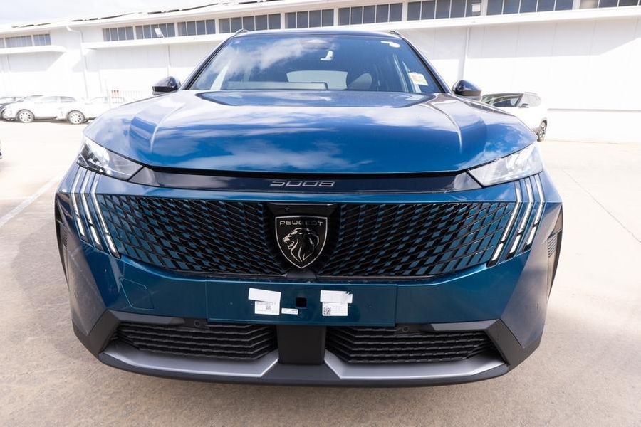 2025 Peugeot 5008 GT Premium Hybrid Auto MY25 Photo 2
