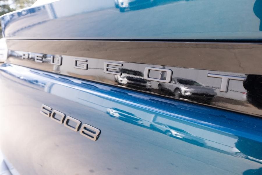 2025 Peugeot 5008 GT Premium Hybrid Auto MY25 Photo 12