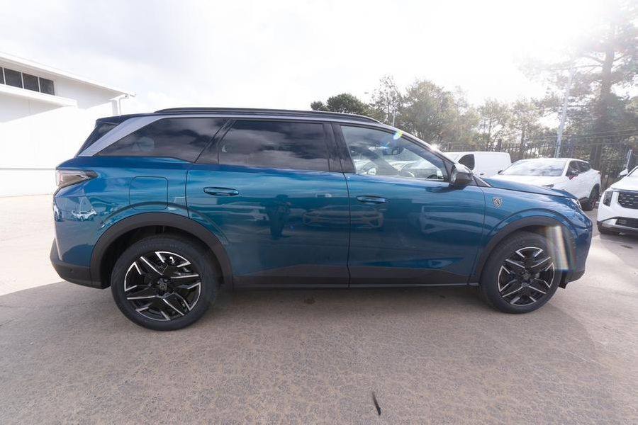 2025 Peugeot 5008 GT Premium Hybrid Auto MY25 Photo 8