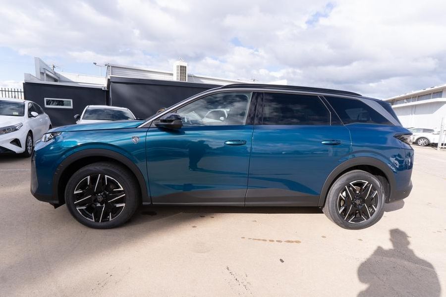 2025 Peugeot 5008 GT Premium Hybrid Auto MY25 Photo 3