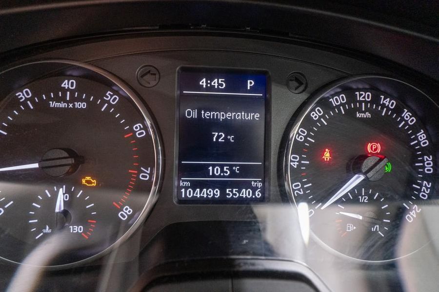 2015 SKODA Rapid Auto MY16 Photo 25