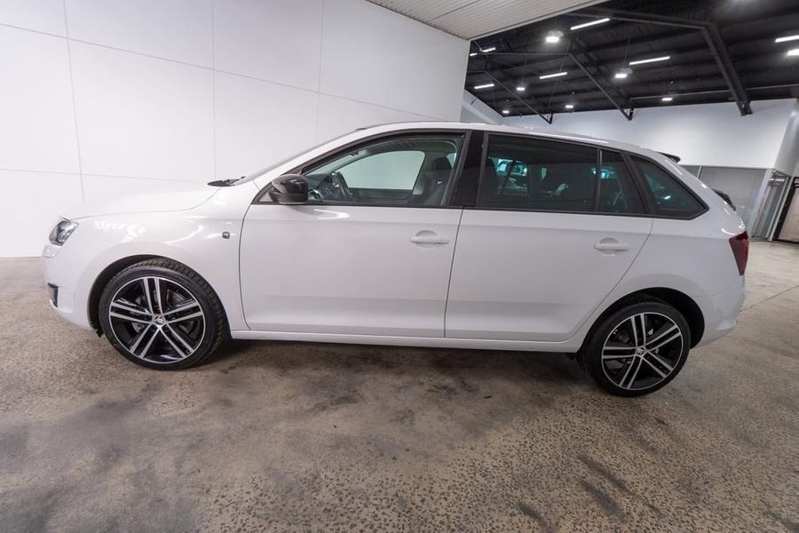 2015 SKODA Rapid Auto MY16 Photo 3