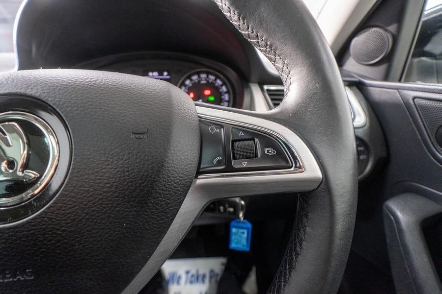 2015 SKODA Rapid Auto MY16 Photo 24