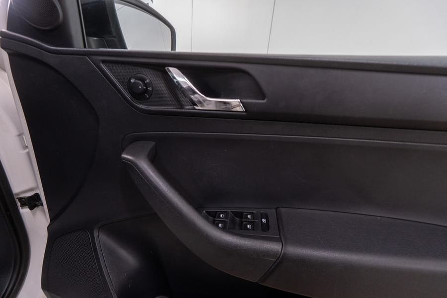 2015 SKODA Rapid Auto MY16 Photo 14