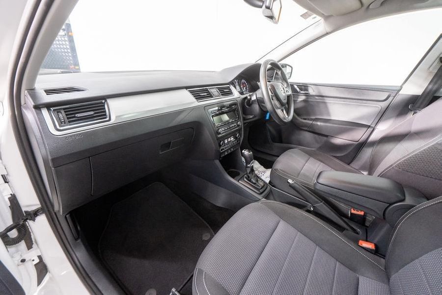 2015 SKODA Rapid Auto MY16 Photo 21