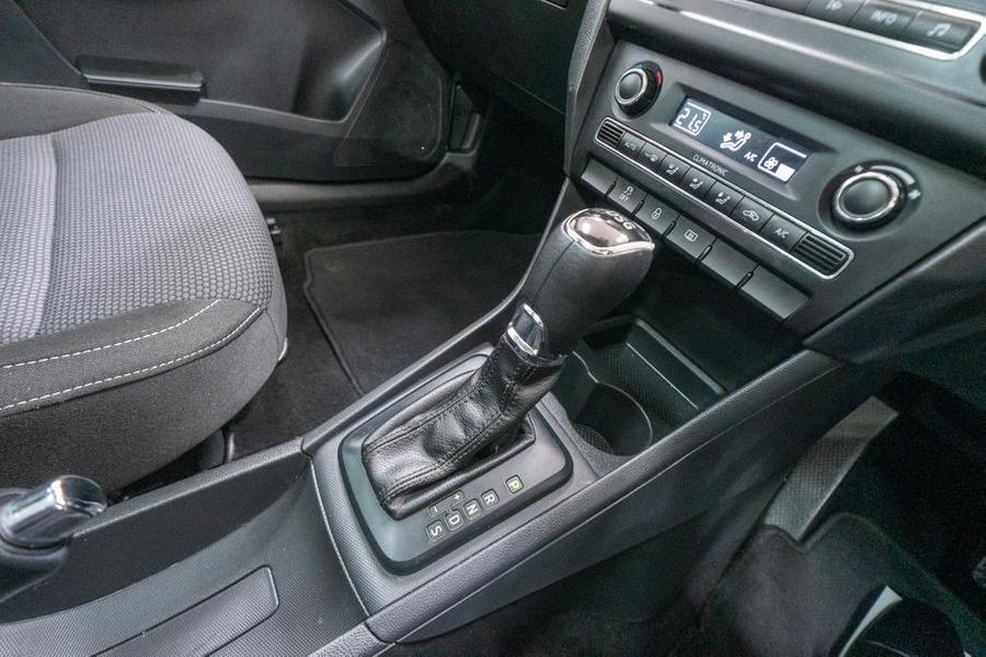 2015 SKODA Rapid Auto MY16 Photo 26