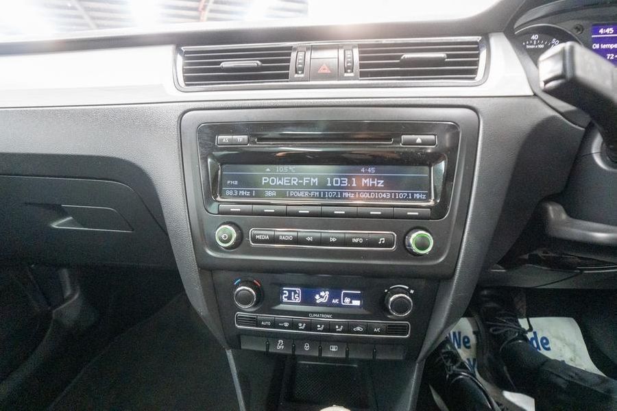 2015 SKODA Rapid Auto MY16 Photo 27