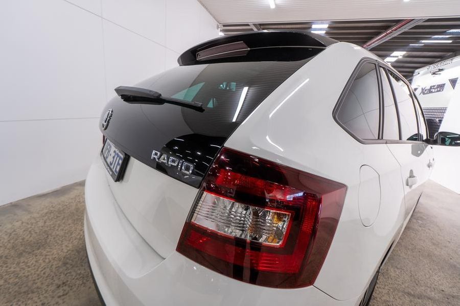 2015 SKODA Rapid Auto MY16 Photo 9
