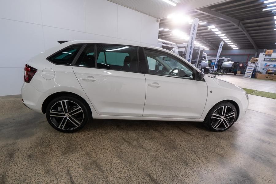 2015 SKODA Rapid Auto MY16 Photo 7