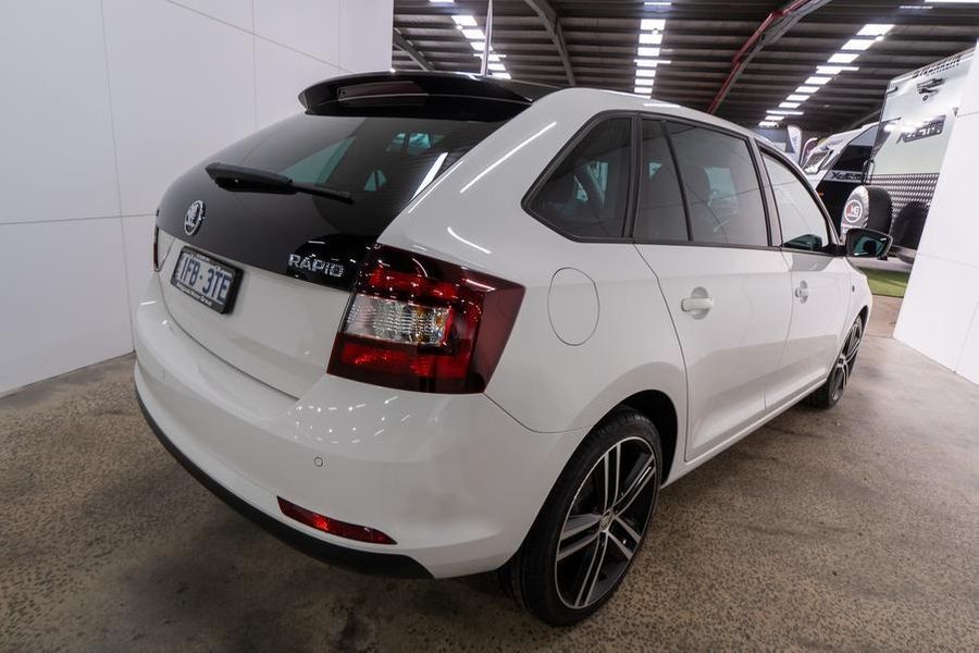 2015 SKODA Rapid Auto MY16 Photo 6