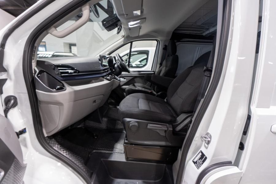 2024 LDV Deliver 7 LWB Auto Photo 27