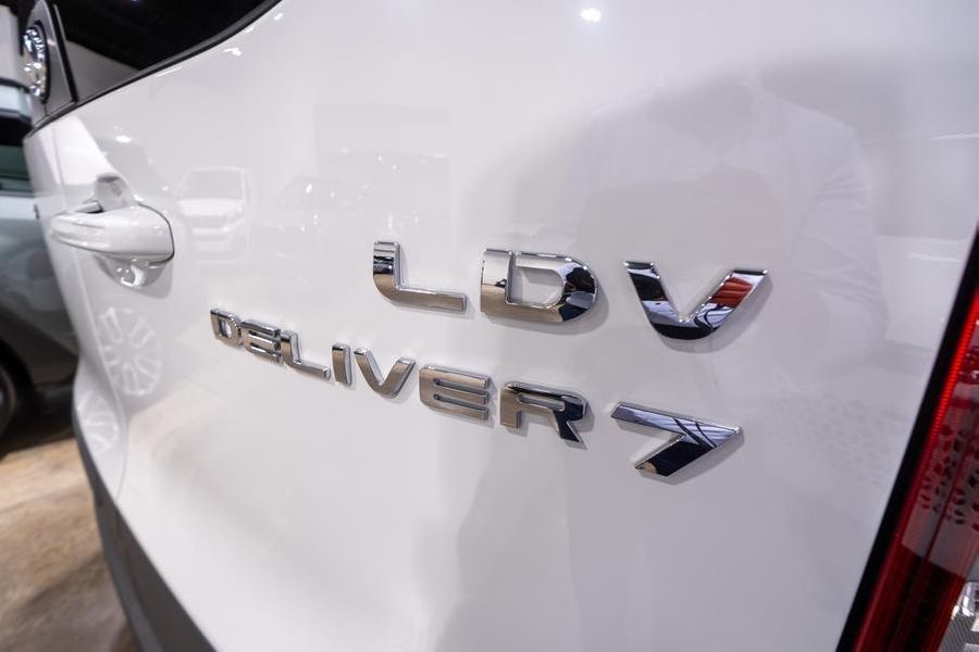 2024 LDV Deliver 7 LWB Auto Photo 12
