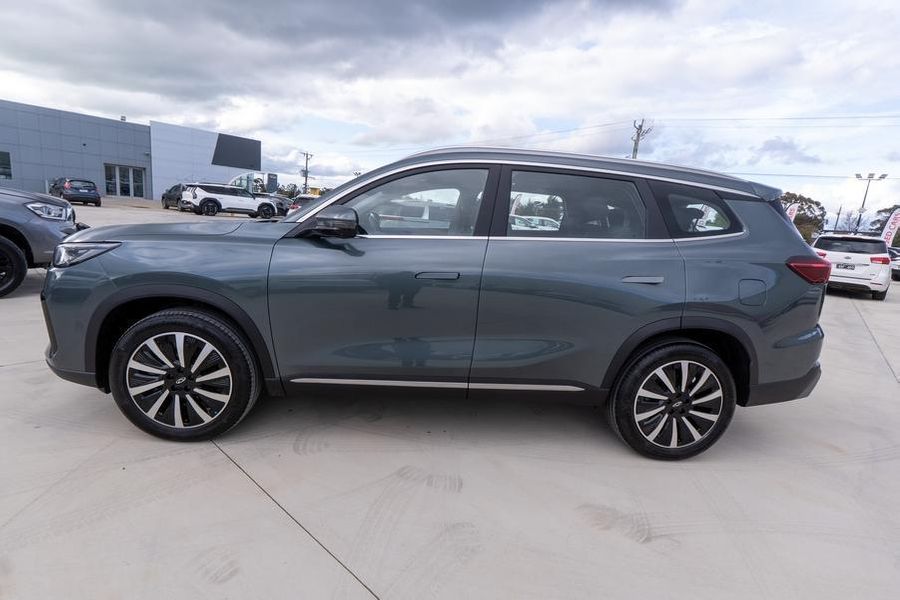 2025 Chery Tiggo 8 Super Hybrid Urban Auto MY26 Photo 3