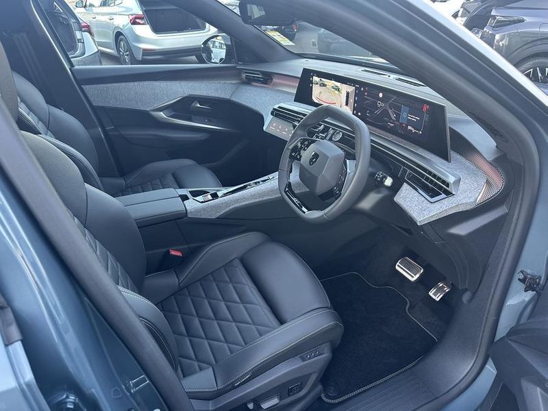 2024 Peugeot 3008 GT Premium Hybrid Auto MY25 Photo 9