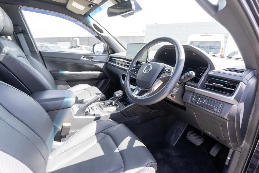 2023 SsangYong Musso Ultimate Luxury Auto 4x4 MY24 Photo 18