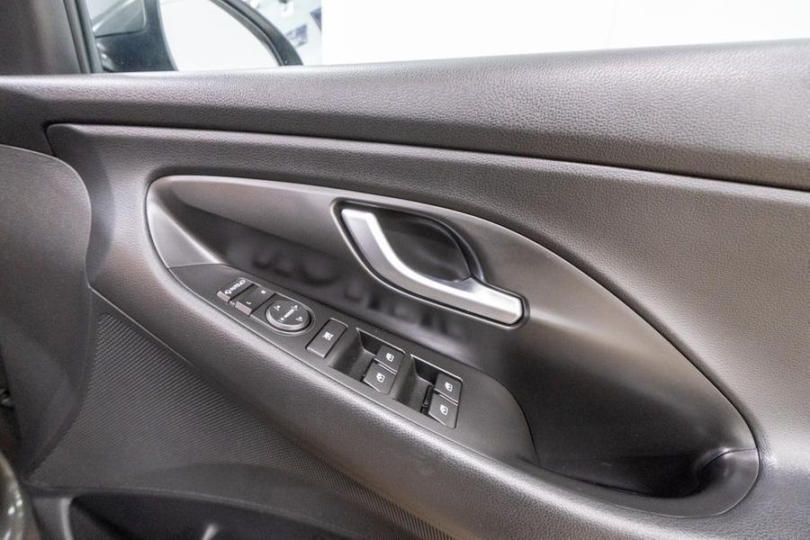 2021 Hyundai i30 Active Auto MY22 Photo 14