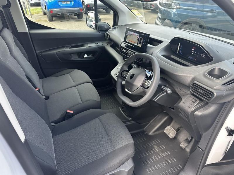 2024 Peugeot Partner Premium LWB Auto MY25 Photo 9