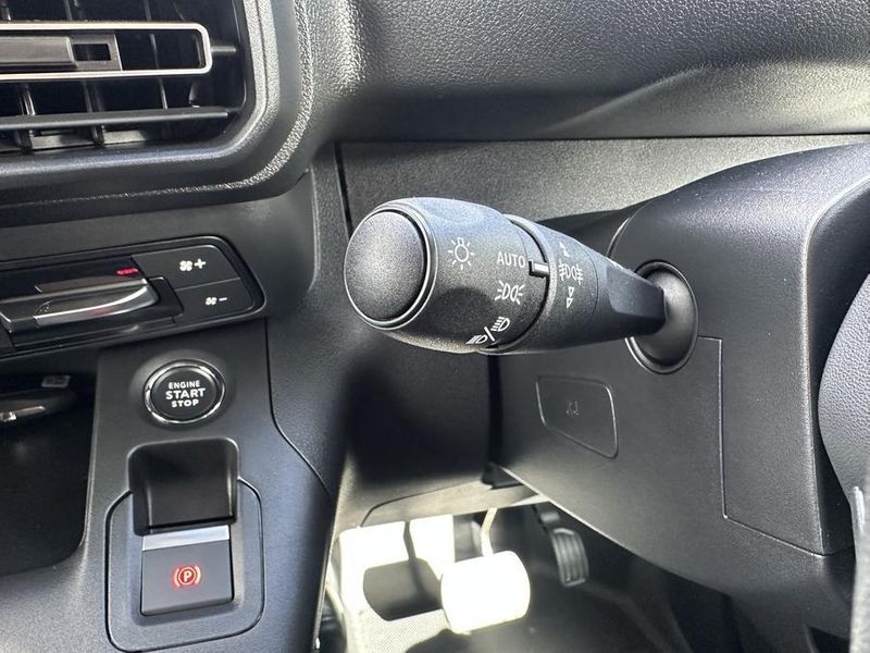 2024 Peugeot Partner Premium LWB Auto MY25 Photo 16