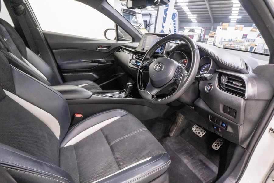 2020 Toyota C-HR GR Sport Auto 2WD Photo 15