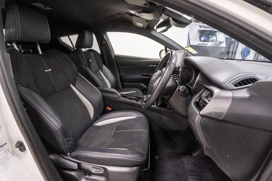 2020 Toyota C-HR GR Sport Auto 2WD Photo 16