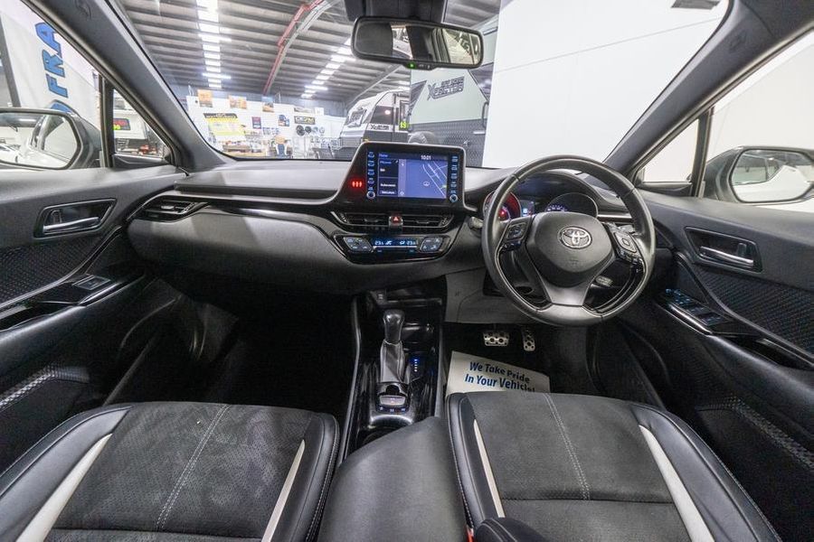 2020 Toyota C-HR GR Sport Auto 2WD Photo 19