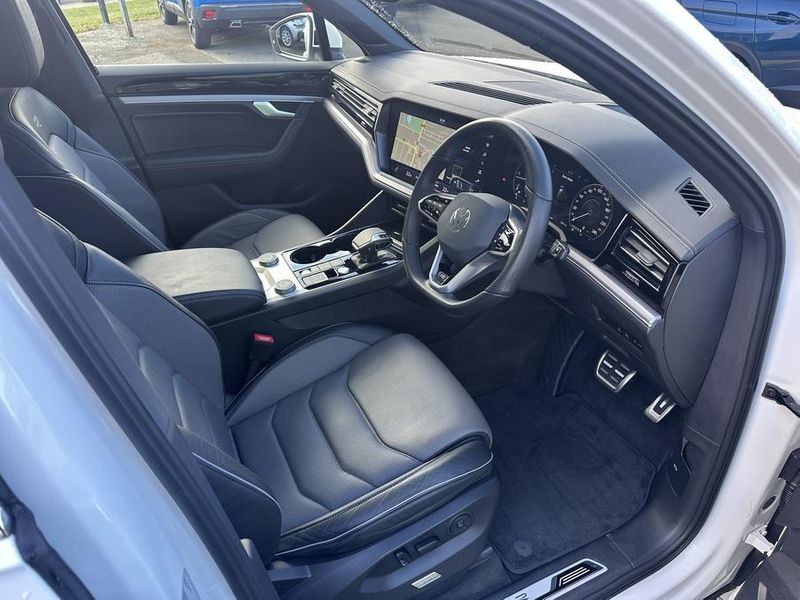 2022 Volkswagen Touareg 210TDI R-Line CR Auto 4MOTION MY23 Photo 10