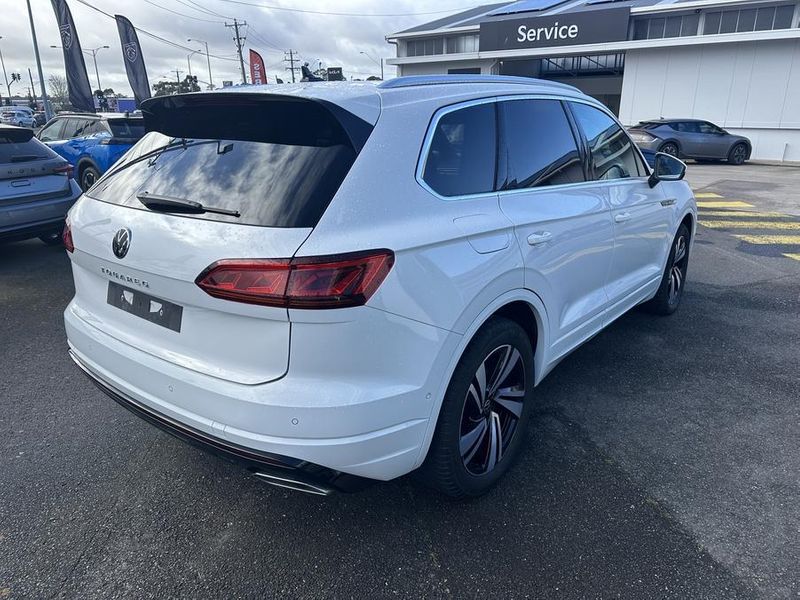 2022 Volkswagen Touareg 210TDI R-Line CR Auto 4MOTION MY23 Photo 8