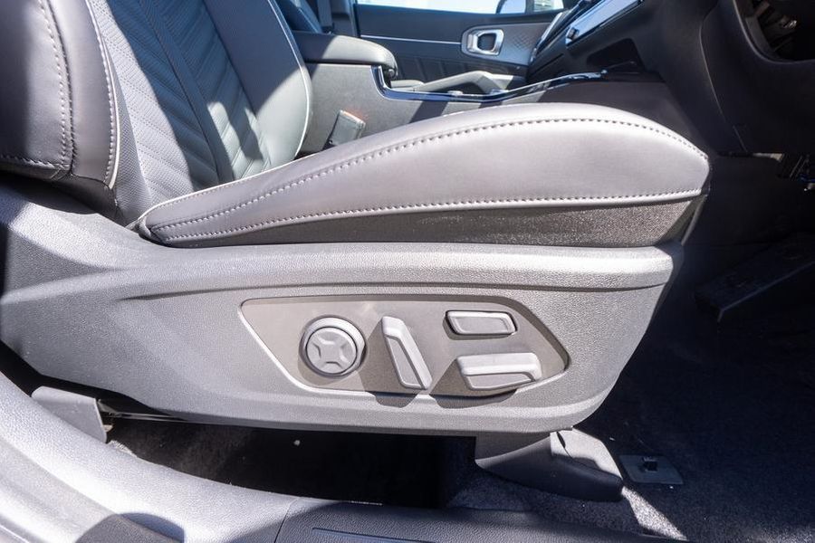 2025 Kia Sorento GT-Line Auto AWD MY25 Photo 17