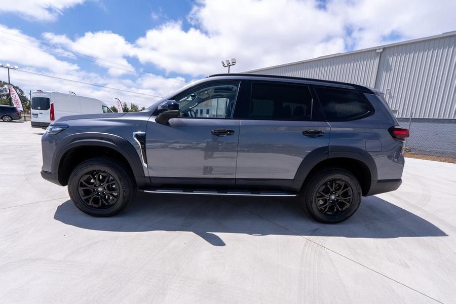2025 LDV D90 Executive Auto 4x4 MY25 Photo 4