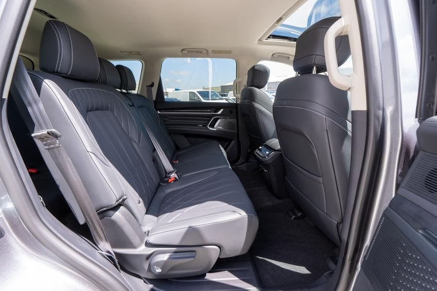 2025 LDV D90 Executive Auto 4x4 MY25 Photo 17