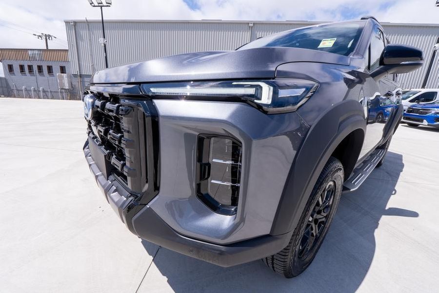 2025 LDV D90 Executive Auto 4x4 MY25 Photo 9