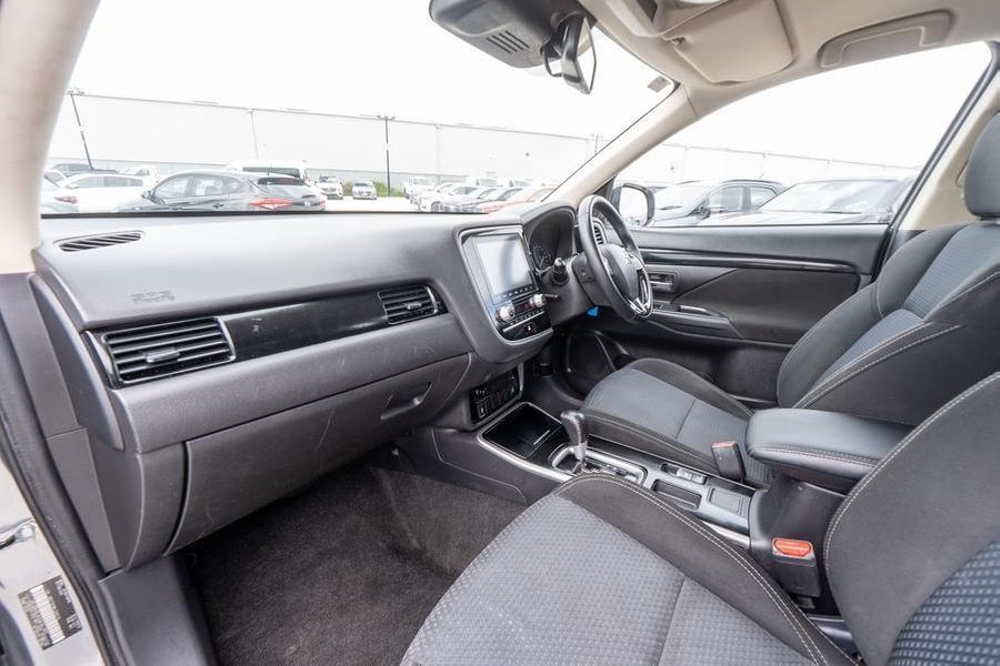 2019 Mitsubishi Outlander ES ZL Auto 2WD MY20 Photo 19