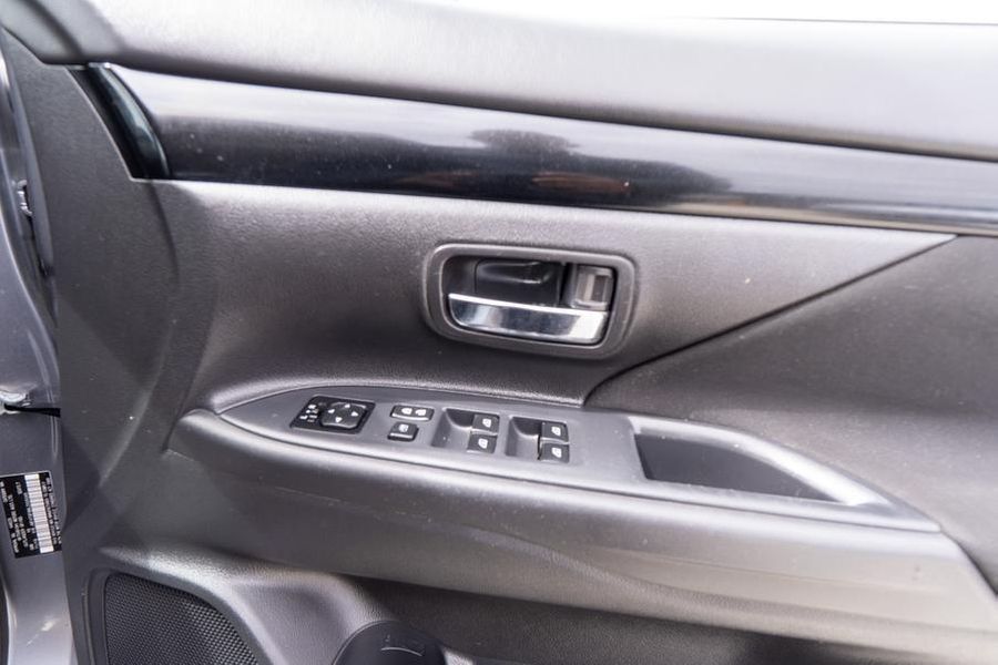 2019 Mitsubishi Outlander ES ZL Auto 2WD MY20 Photo 13