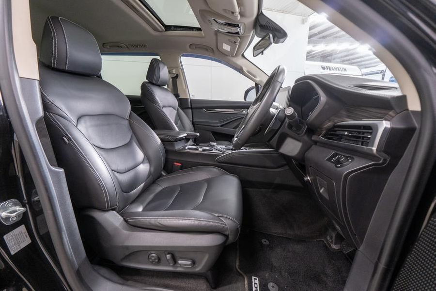 2021 LDV D90 Executive Auto 4x4 Photo 14