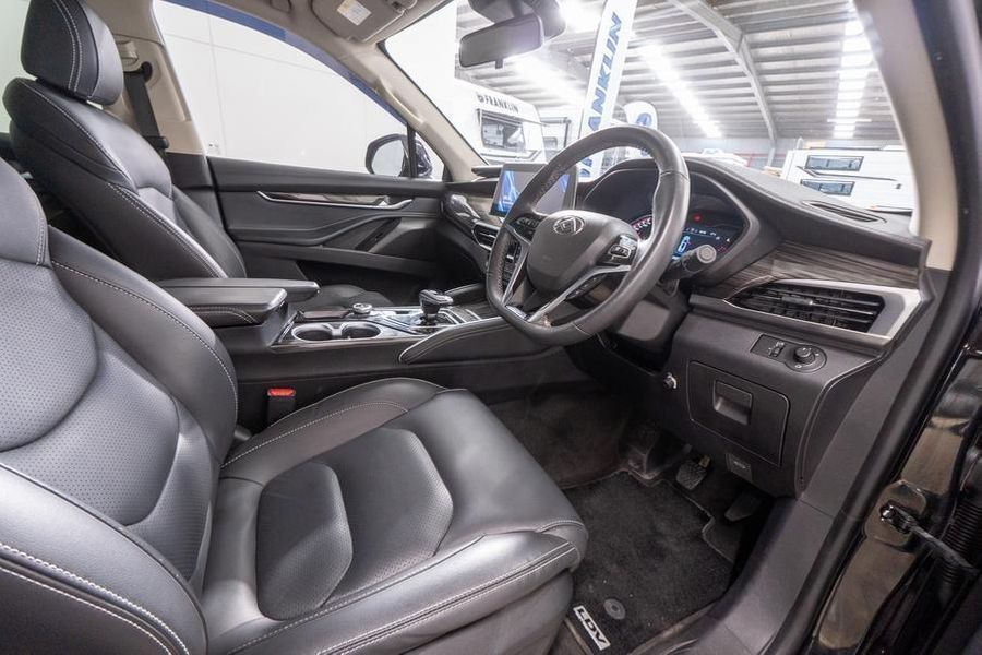 2021 LDV D90 Executive Auto 4x4 Photo 13