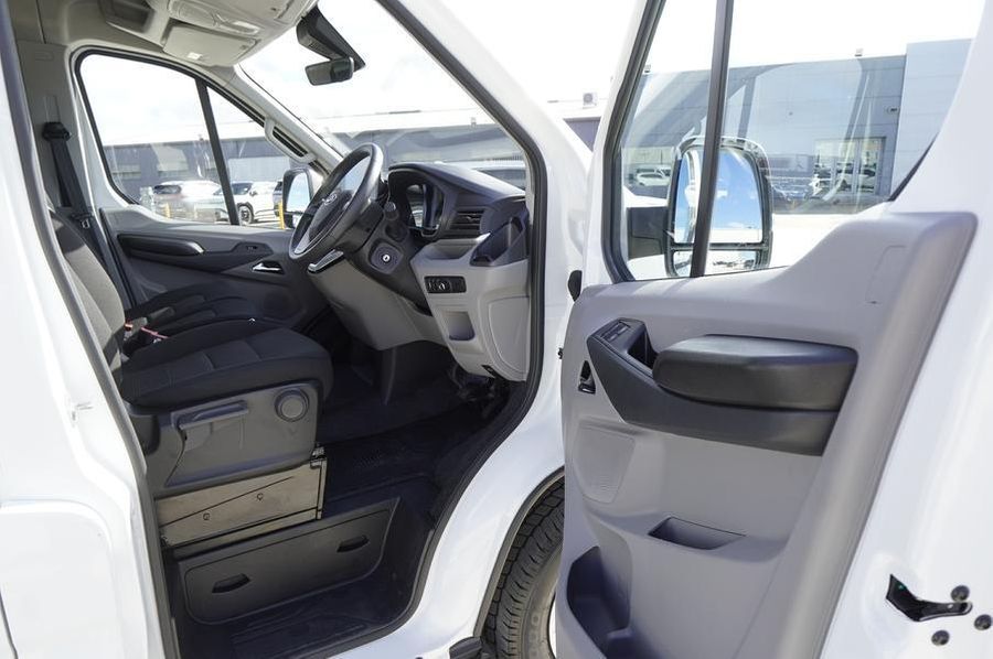 2023 LDV Deliver 9 Medium Wheelbase Auto Photo 10