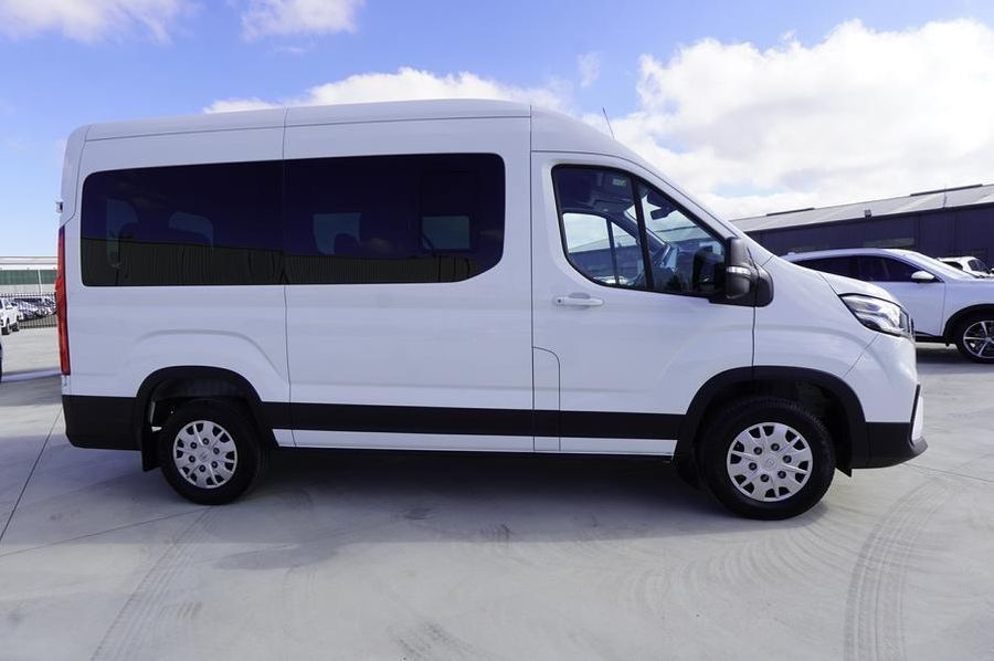 2023 LDV Deliver 9 Medium Wheelbase Auto Photo 4