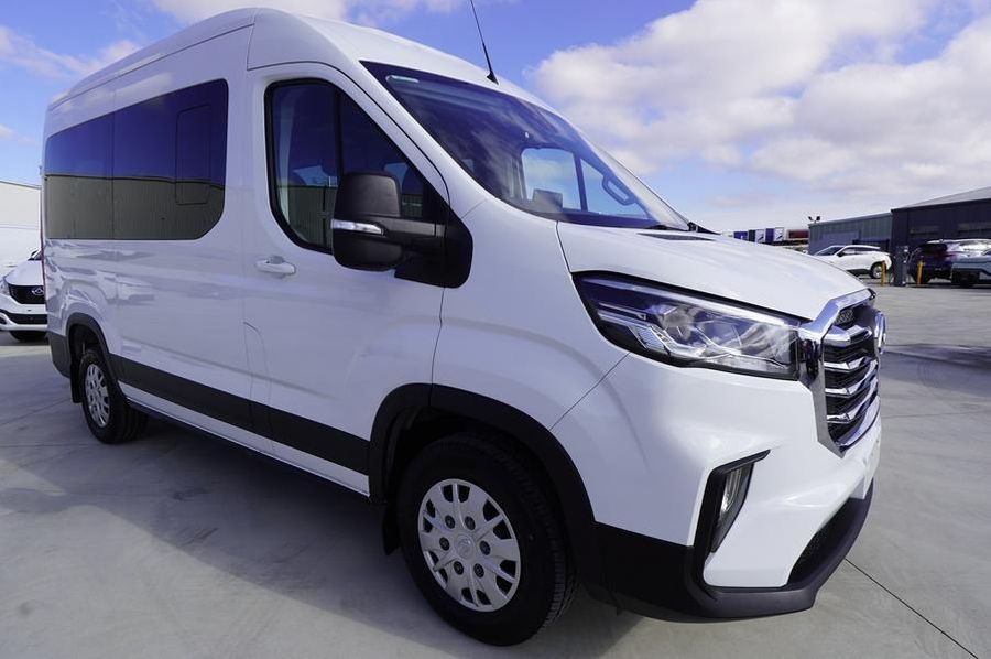 2023 LDV Deliver 9 Medium Wheelbase Auto Photo 3