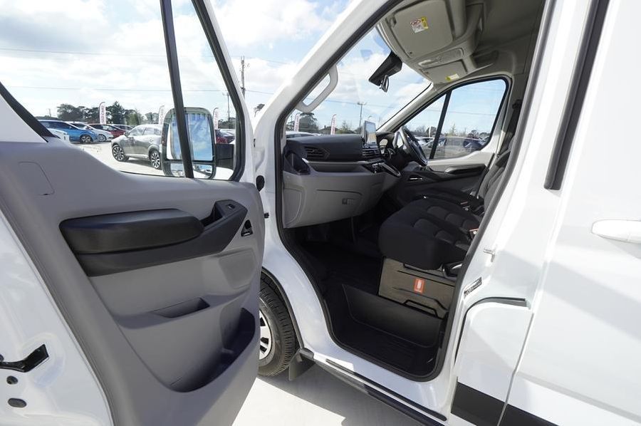 2023 LDV Deliver 9 Medium Wheelbase Auto Photo 22