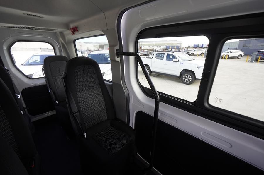 2023 LDV Deliver 9 Medium Wheelbase Auto Photo 28