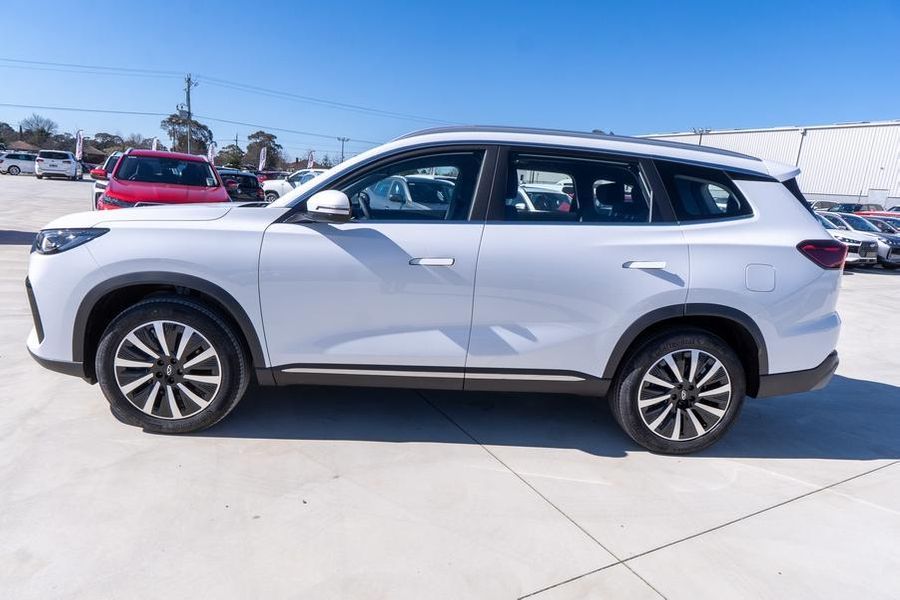 2025 Chery Tiggo 8 Super Hybrid Urban Auto MY26 Photo 3