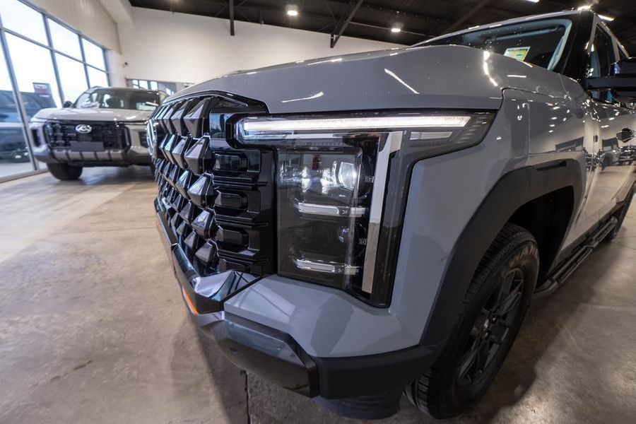 2025 LDV Terron 9 Origin Auto AWD Dual Cab Photo 11