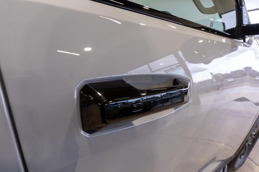 2025 LDV Terron 9 Origin Auto AWD Dual Cab Photo 9