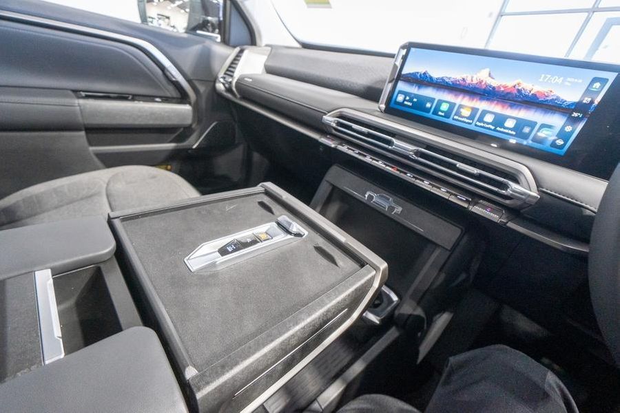 2025 LDV Terron 9 Origin Auto AWD Dual Cab Photo 29